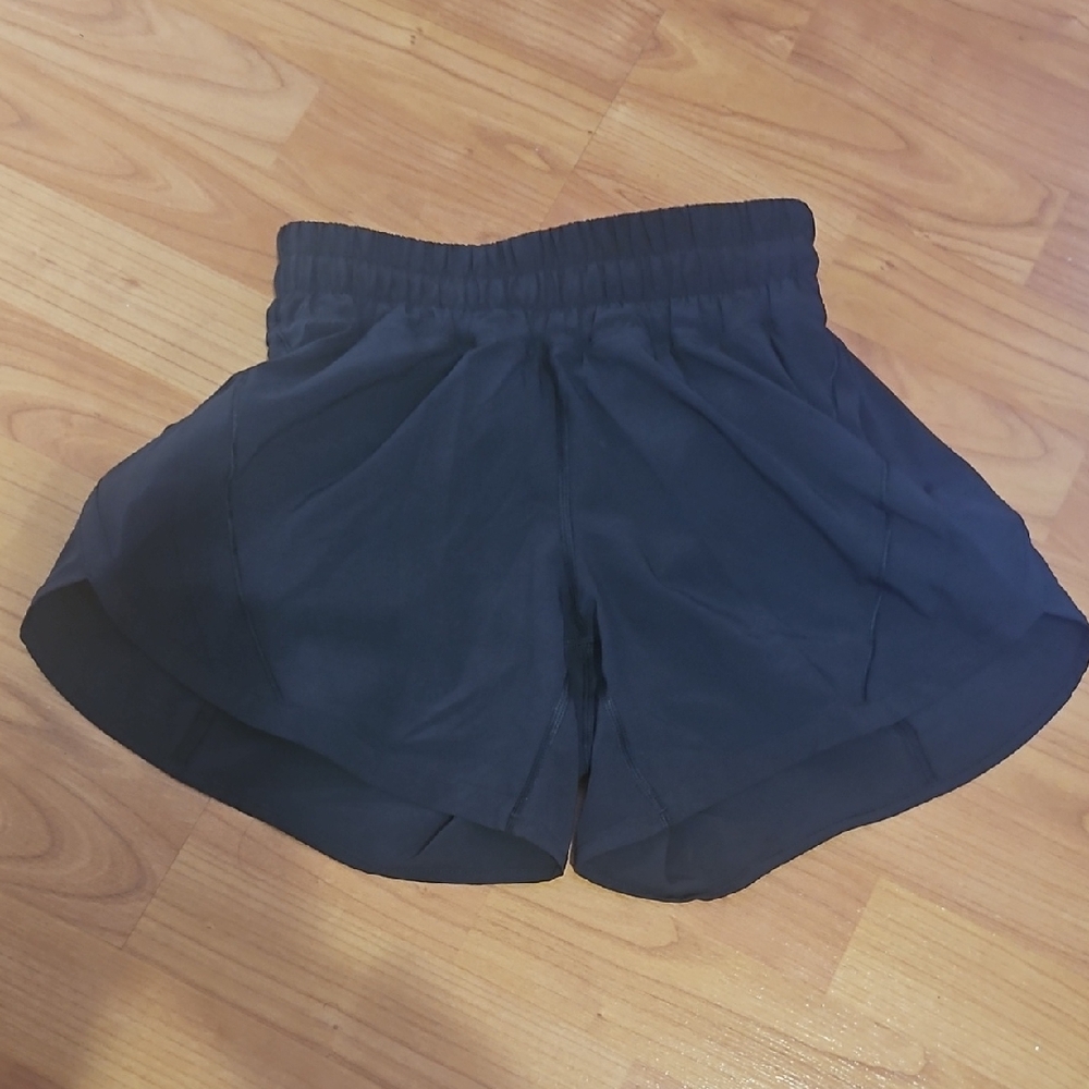 Lululemon Athletica Black Track That Mr Short 5" Lined